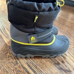 Denali Boys Snow Boots 🥾 Size 5